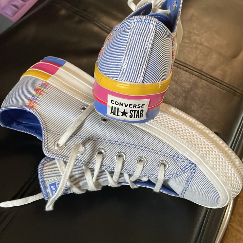 Converse - Picture 3 of 5